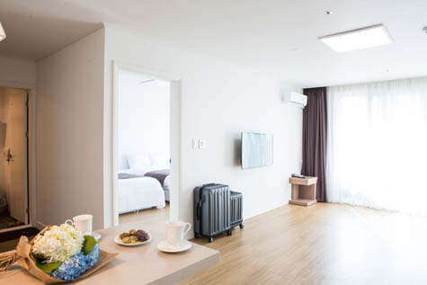 30평별관-방2(온돌1,침대1)+거실+화장실2/조식불포함