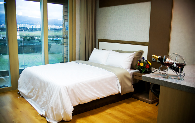 18평 양실(더블)-조식불포함