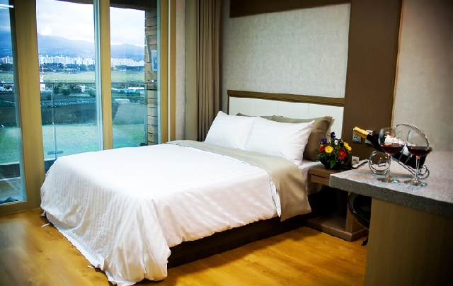 18평 양실(더블)-조식불포함