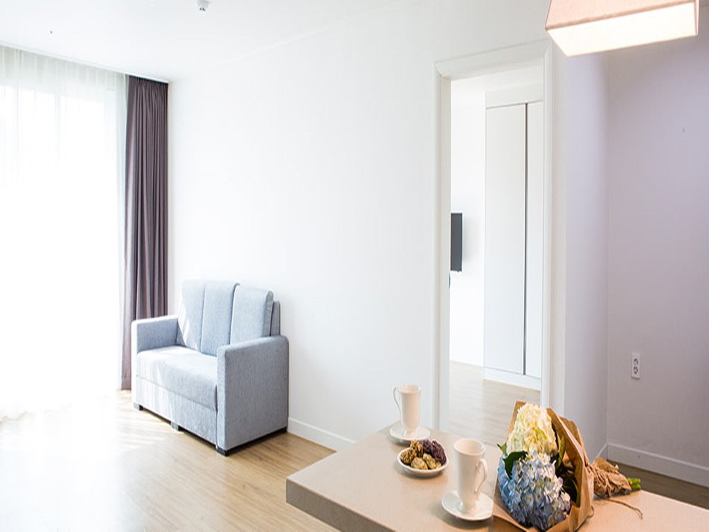 25평별관-방2(온돌+거실+화장실2/조식불포함