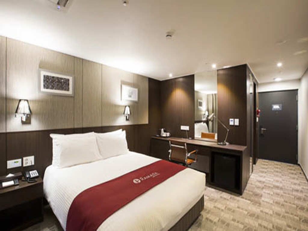 스탠다드 (더블) 조식불포함